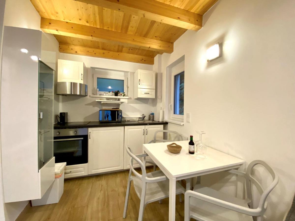 Charming Townhouse Directly By Metro Lägenhet Wien Exteriör bild